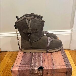 Bearpaw Brown Suede Boots